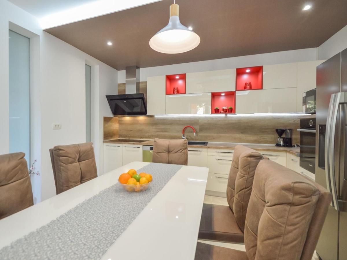 Apartment Mornar-5 By Interhome Trogir Bagian luar foto