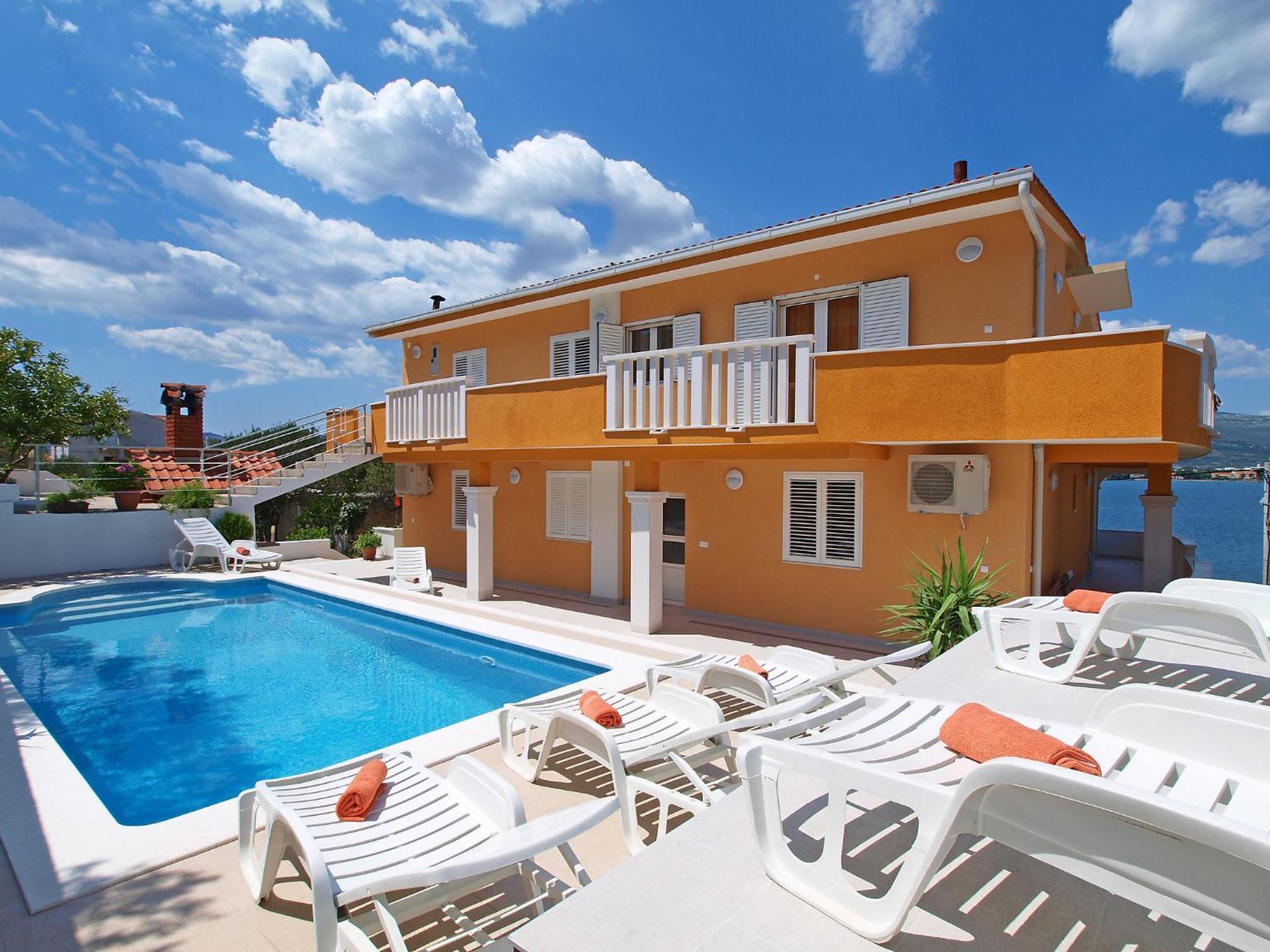 Apartment Mornar-5 By Interhome Trogir Bagian luar foto