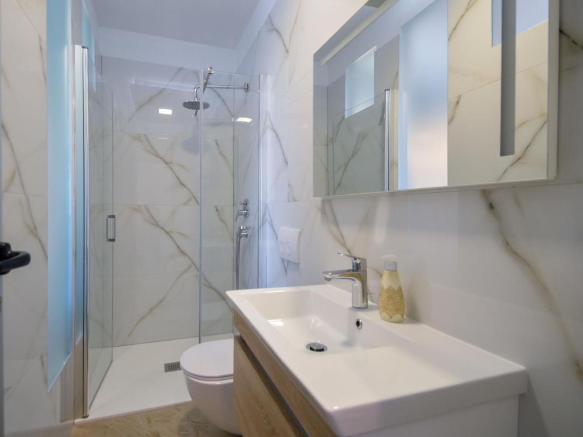 Apartment Mornar-5 By Interhome Trogir Bagian luar foto