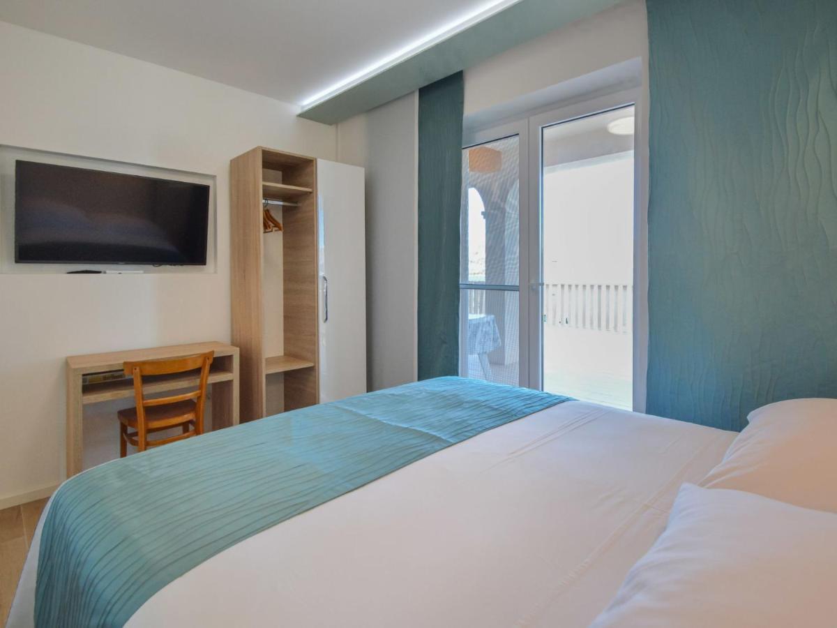 Apartment Mornar-5 By Interhome Trogir Bagian luar foto
