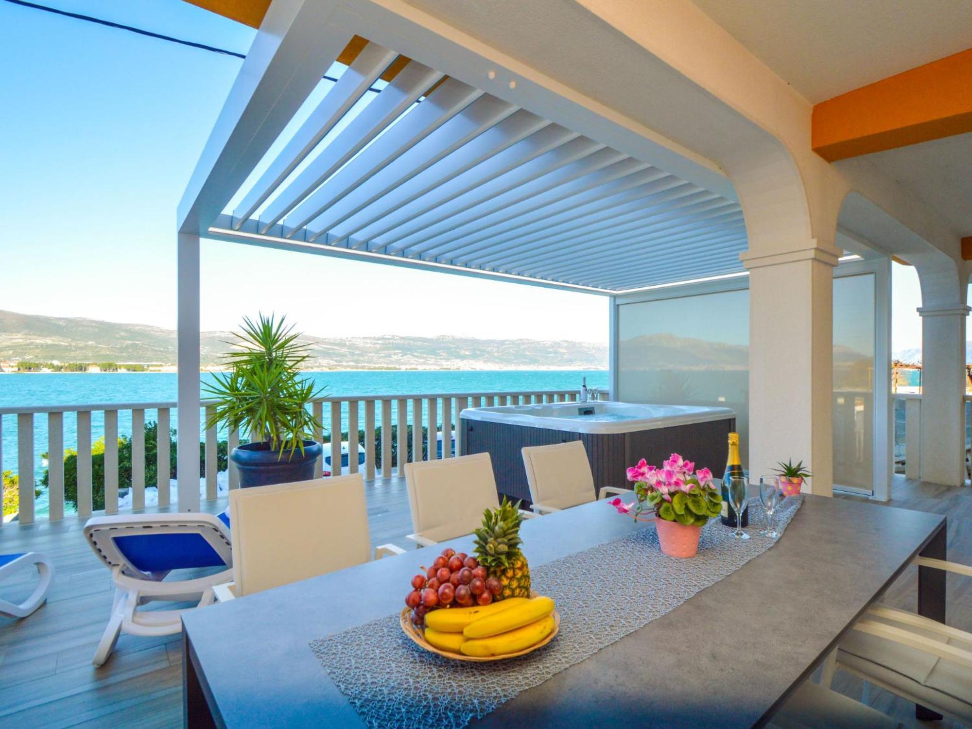 Apartment Mornar-5 By Interhome Trogir Bagian luar foto
